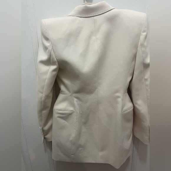 Elegant Cream Double-Breasted Women's Blazer - Zara - Picture 7 of 9